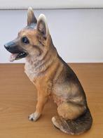 Hond Vintage beeldje Duitse Herder  zittend  Dog Geman Shepe, Antiek en Kunst, Ophalen