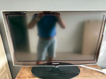 Samsung TV UE32C4000PWXXN met steun beschikbaar voor biedingen