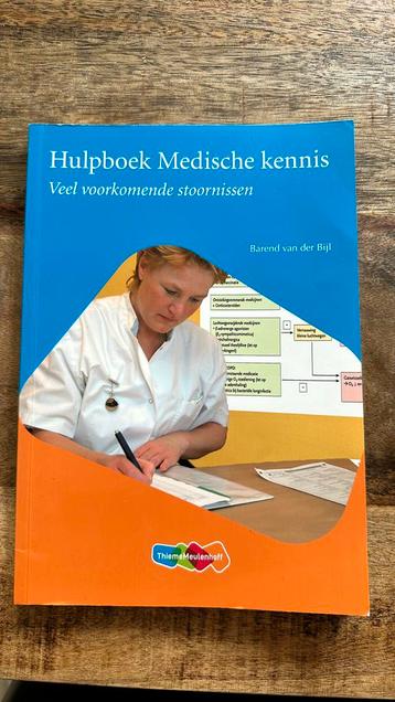 Hulpboek medische kennis beschikbaar voor biedingen