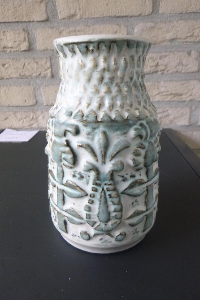 bewerkte vintage Bay West Germany vaas, Huis en Inrichting, Woonaccessoires | Vazen, Gebruikt, Overige kleuren, Aardewerk of Porselein