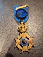 Ww2 medaille met oorlogspalm enkel voor officieren, Ophalen of Verzenden, Overige materialen
