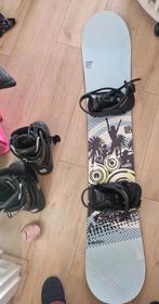 Complete set snowboard, binders, snowboardschoenen, Zo goed als nieuw, Ophalen