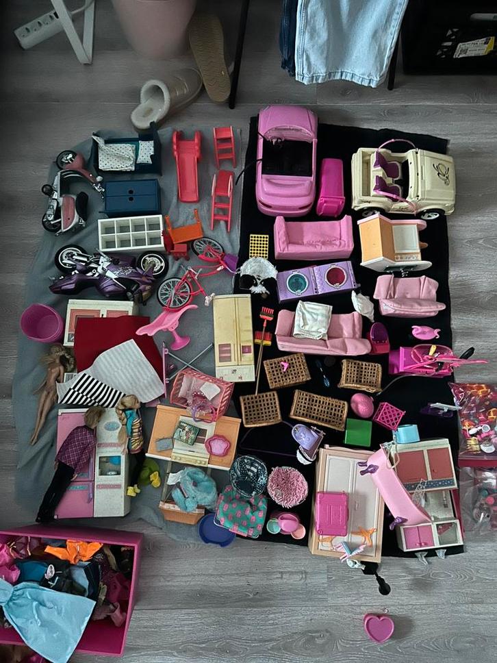 Diverse Barbie spullen, Kinderen en Baby's, Speelgoed | Poppen, Gebruikt, Barbie, Ophalen