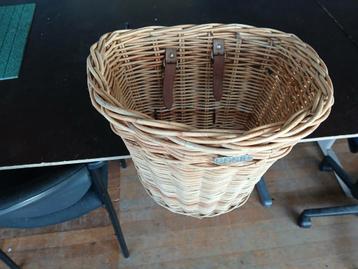 Rieten fiets mand voor aan het stuur beschikbaar voor biedingen