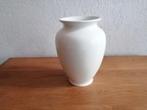 Vintage witte vaas keramiek € 9,00, Ophalen of Verzenden