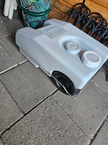 Water afvaltank met wielen voor camper of caravan nooit gebr beschikbaar voor biedingen