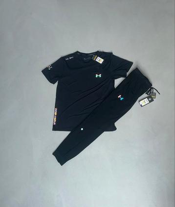 Under armour tracksuit  beschikbaar voor biedingen