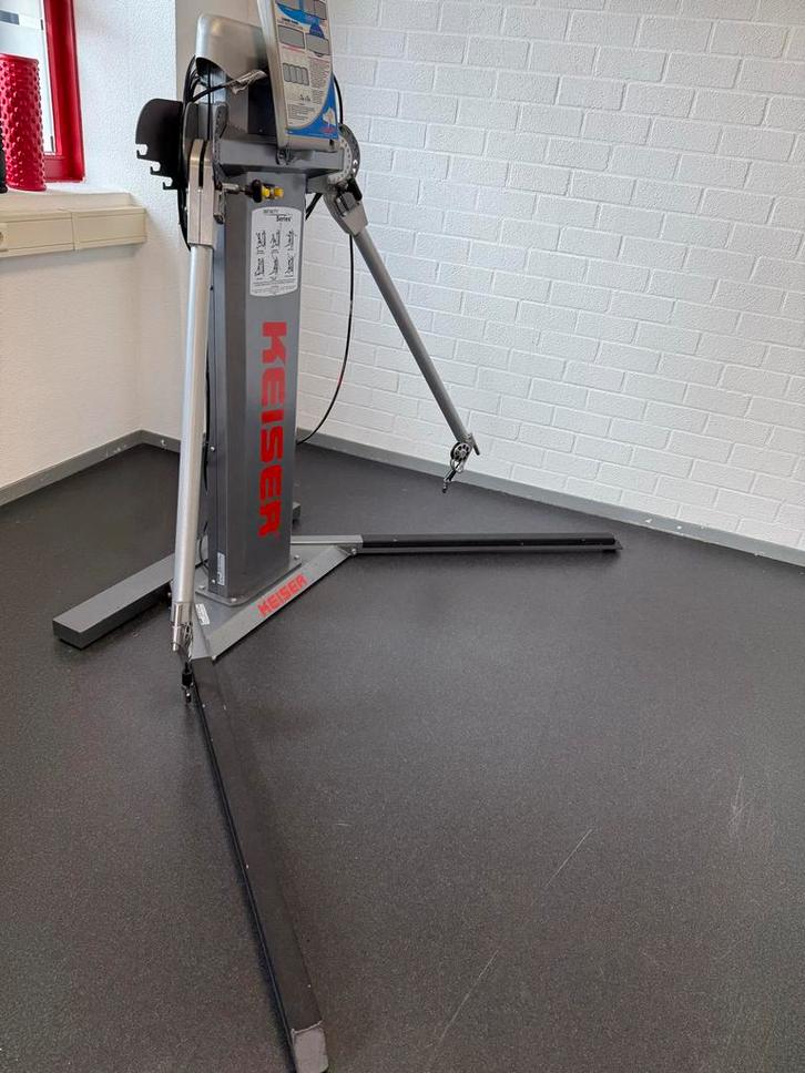 Keiser Functional Trainer, Sport en Fitness, Fitnessapparatuur, Gebruikt, Krachtstation, Armen, Metaal, Ophalen
