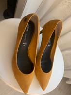 Pumps okergeel, Pumps, S Olivier, Geel, Nieuw