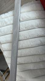 6 stuks laminaat plinten grijs, Doe-het-zelf en Verbouw, Plinten en Afwerking, Ophalen, Zo goed als nieuw, Mdf, Plinten
