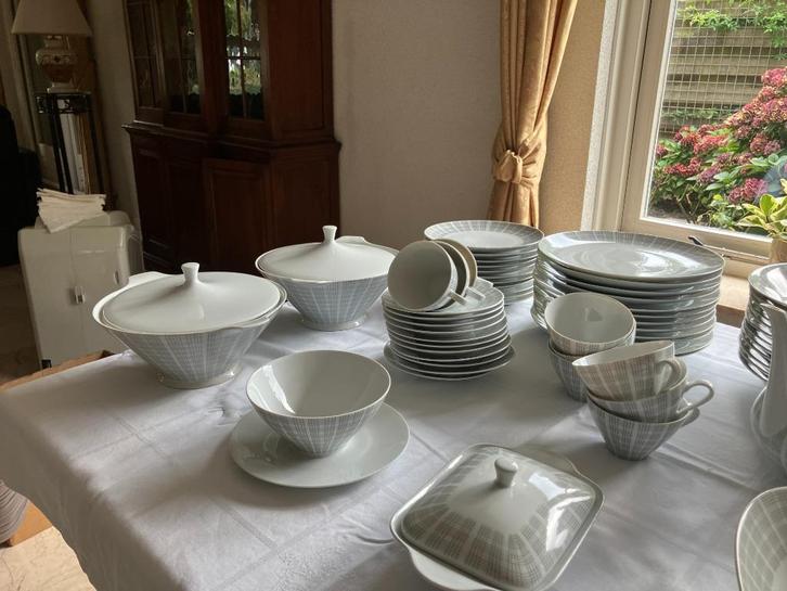 Serviesgoed van porselein - deze blikvangers zijn vintage, Huis en Inrichting, Keuken | Servies, Zo goed als nieuw, Overige typen