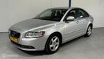 Volvo S40 2.0 Momentum NL-AUTO, Auto's, Gebruikt, 4 cilinders, Parkeersensor, Origineel Nederlands