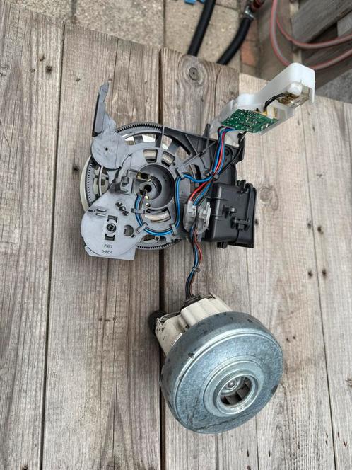 1600 watt motor en aansturingsprint miele stofzuiger, Witgoed en Apparatuur, Stofzuigers, Gebruikt, Stofzuiger, 1200 tot 1600 watt
