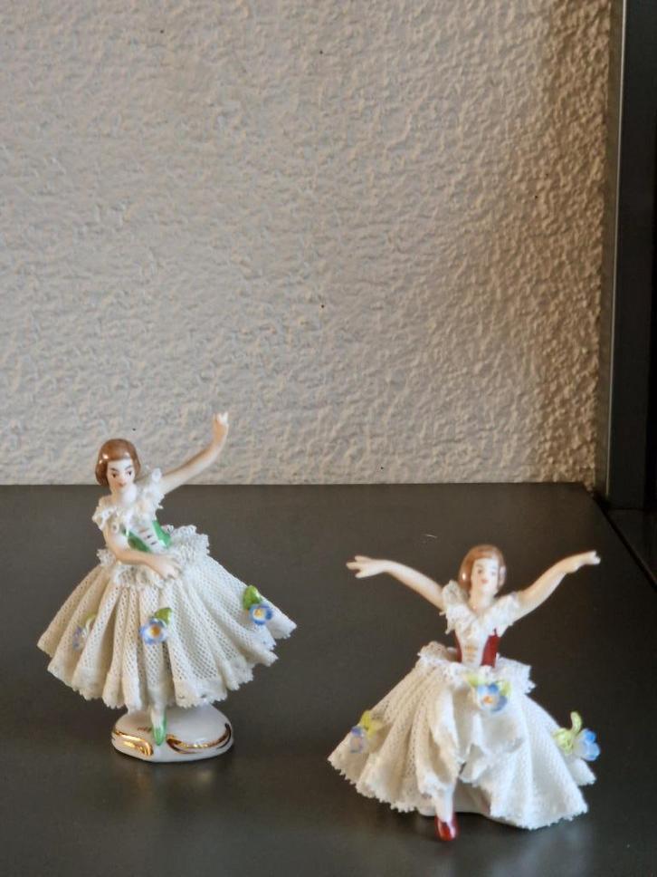 Antiek 2x Kleine Porseleinen Danseressen Saksisch kant, Antiek en Kunst, Antiek | Porselein, Ophalen of Verzenden