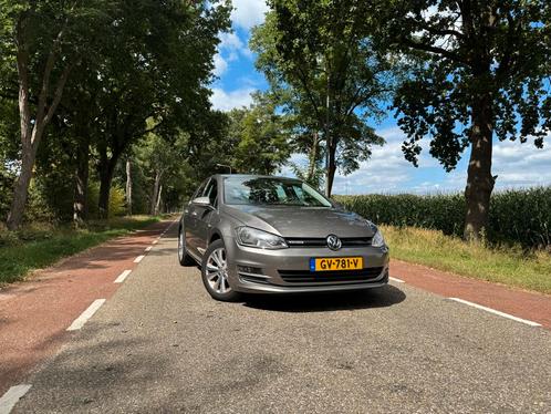 Volkswagen Golf 1.0TSI 85KW 5D 2015 Grijs, Auto's, Volkswagen, Golf, Benzine, A, Hatchback, Handgeschakeld, Origineel Nederlands