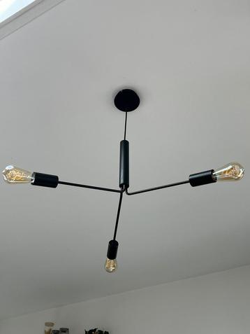 Design platfondlamp beschikbaar voor biedingen
