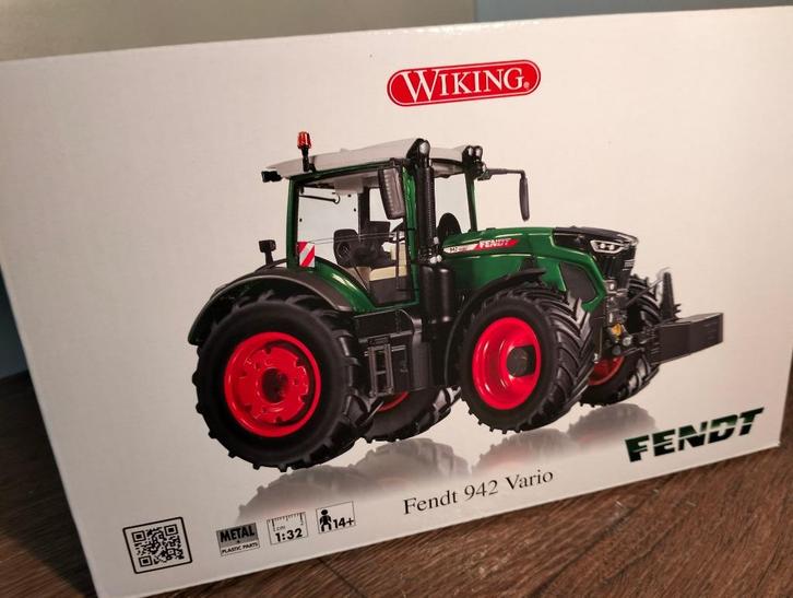 Te koop Wiking Fendt 942 Vario One., Hobby en Vrije tijd, Modelauto's | 1:32, Nieuw, Tractor of Landbouw, Overige merken, Ophalen of Verzenden