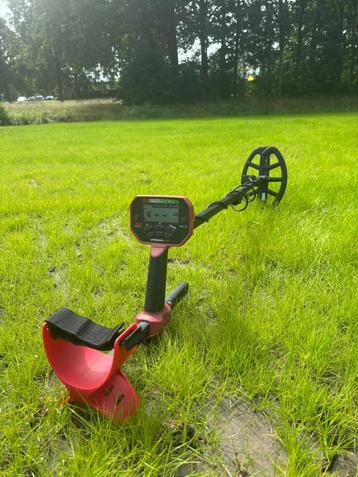 Pas ingeruild // Minelab Vanquish 440 met koptelefoon beschikbaar voor biedingen