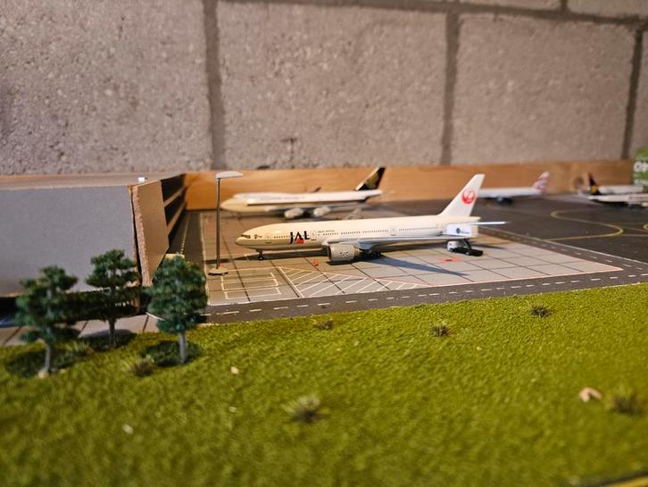 Japan airlines boeing 777-200 Hepra 1:400, Verzamelen, Luchtvaart en Vliegtuigspotten, Zo goed als nieuw, Schaalmodel, Ophalen of Verzenden