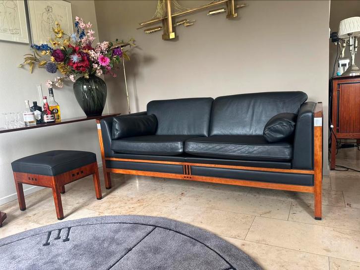 Schuitema decoforma 2,5 zitsbank “Gilmore Small” zwart leer, Huis en Inrichting, Banken | Bankstellen, Zo goed als nieuw, Leer