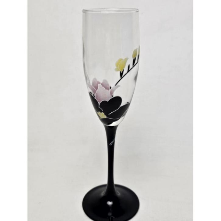# Luminarc champagne glazen zwart met rose bloem, Verzamelen, Glas en Borrelglaasjes, Zo goed als nieuw, Overige typen, Ophalen of Verzenden