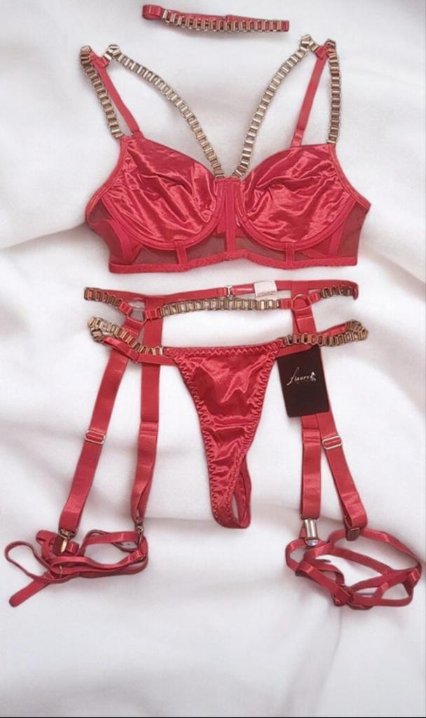 Elegante rode lingerie set, Kleding | Dames, Ondergoed en Lingerie, Setje, Rood, Ophalen of Verzenden