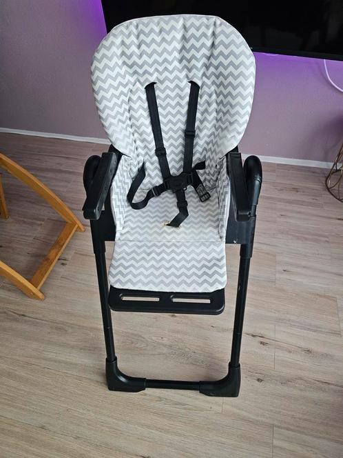 MamaLoes eetstoel, Kinderen en Baby's, Kinderstoelen, Zo goed als nieuw, Overige typen, Ophalen