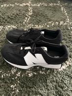 New Balance 327 Zwart - Maat 40, Kleding | Dames, Schoenen, Ophalen of Verzenden, Gedragen, Zwart, Sneakers of Gympen