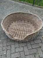 Grote rieten hondenmand, Dieren en Toebehoren, Hondenmanden, Ophalen, Gebruikt, Riet