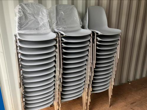 Stapelstoelen grijs kantinestoelen kunststof kuipstoelen, Huis en Inrichting, Stoelen, Zo goed als nieuw, Vijf, Zes of meer stoelen