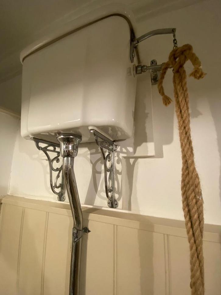 Mooie stortbak oud engelse (landelijke) stijl, Doe-het-zelf en Verbouw, Sanitair, Gebruikt, Toilet, Chroom, Steen, Ophalen