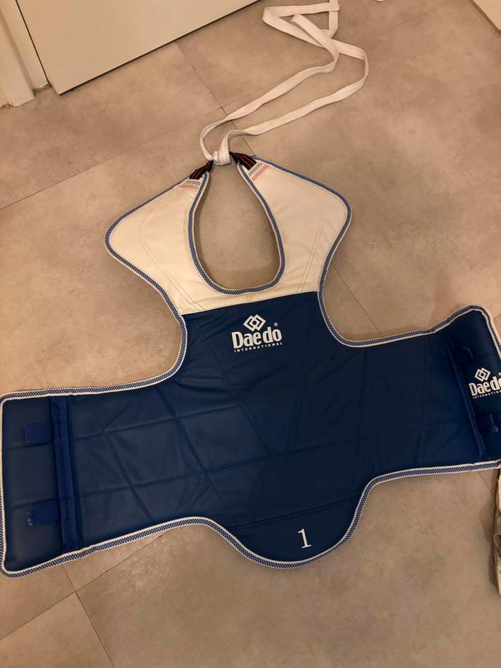 Daedo Taekwondo Pantser Kind 6-9 jaar, Sport en Fitness, Vechtsporten en Zelfverdediging, Zo goed als nieuw, Taekwondo, Vechtsportbescherming