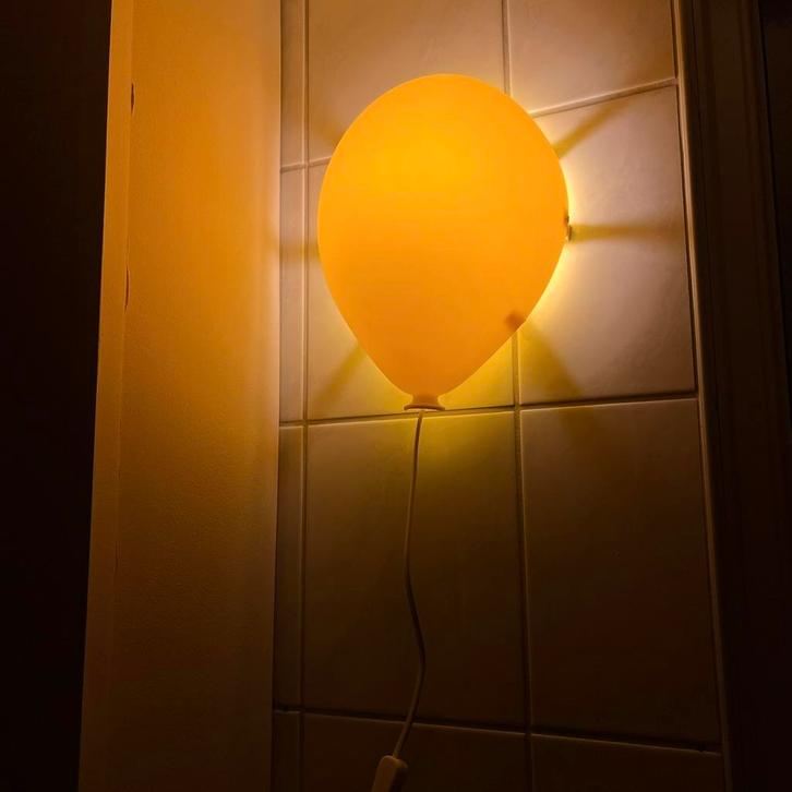 IKEA vintage Drömminge ballonvorm wandlamp - blauw, Huis en Inrichting, Lampen | Wandlampen, Zo goed als nieuw, Ophalen of Verzenden