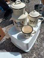 Mooi melk busje .melk kannetje en beker, Ophalen of Verzenden