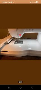 Brother innovis NV 880E, Hobby en Vrije tijd, Naaimachines en Toebehoren, Ophalen of Verzenden, Zo goed als nieuw, Lockmachine
