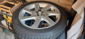 Vredestein winterbanden + Volvo velgen; Volvo V60 17 inch beschikbaar voor biedingen