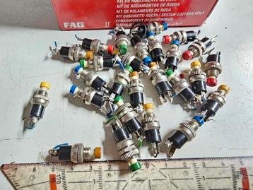 Impuls schakelaars  bv voor modeltrein per stuk €0.75 beschikbaar voor biedingen