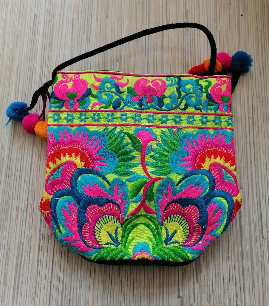 Nieuwe handgemaakte etnische Hmong schoudertas veelkleurig, Ophalen of Verzenden, Nieuw, Overige kleuren