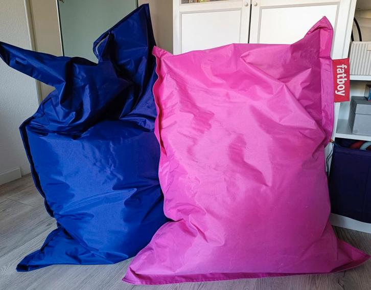 2 mooie gekleurde zitzakken waarvan 1 Fatboy, Huis en Inrichting, Zitzakken, Gebruikt, Roze, Ophalen