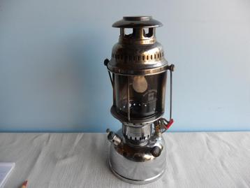 Red heart olielamp 905 beschikbaar voor biedingen