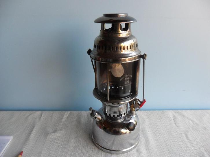 Red heart olielamp 905, Antiek en Kunst, Antiek | Lampen, Ophalen