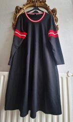 Als nieuw! Yoek zwart viscose dik sweaterstof a lijn jurk, Kleding | Dames, Grote Maten, Yoek, Ophalen of Verzenden, Zo goed als nieuw