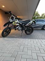 Derbi senda drd xtreme 50sm 2016 schakelbrommer, Fietsen en Brommers, Brommers | Derbi, Ophalen, 6 versnellingen, Maximaal 45 km/u