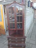 Wortel noten hoekkast, Ophalen of Verzenden