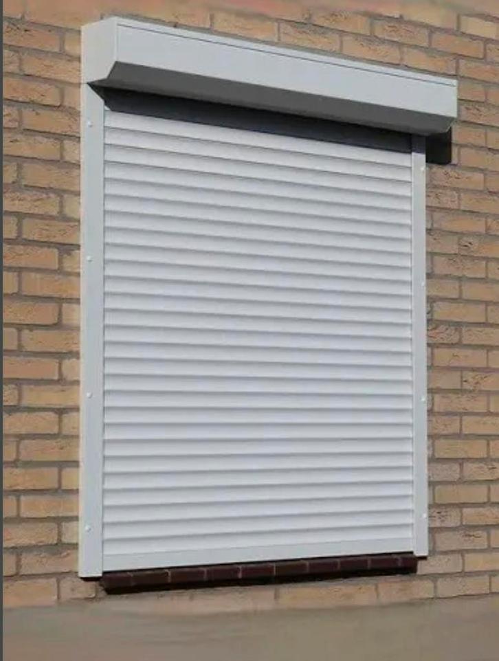 Beige rolluik werkend eraf gehaald, Doe-het-zelf en Verbouw, Rolluiken, Zo goed als nieuw, 100 tot 150 cm, 100 tot 150 cm, Wit