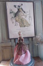 Antieke Boudoir lamp met wassen mannequin en toppruik, Ophalen of Verzenden