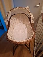 Rotan wieg met losse mand., Ophalen, Gebruikt, Wieg