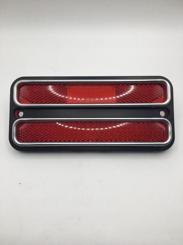 Te koop Knipperlicht kap zijkant achter rood (van) chevrolet beschikbaar voor biedingen