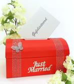 Enveloppendoos met een zilveren vlinder., Hobby en Vrije tijd, Feestartikelen, Ophalen of Verzenden, Nieuw, Feestartikel, Geboorte of Huwelijk