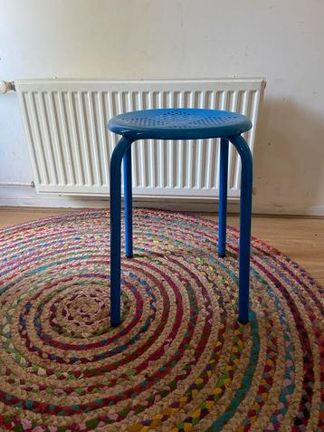 Blauw IKEA krukje - metaal - Vintage kruk - Retro - Blauw beschikbaar voor biedingen